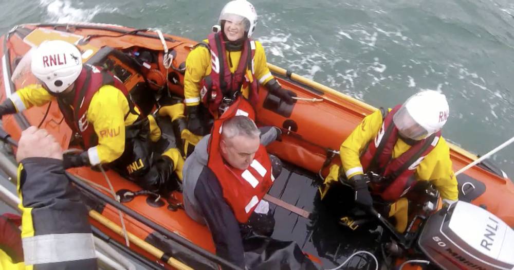 Watch dramatic rescue of stranded Fife walker trapped in cave by rising tide - www.dailyrecord.co.uk
