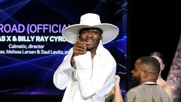 Beyonce and Lil Nas X enjoy early success at the Grammys - www.breakingnews.ie - Centre