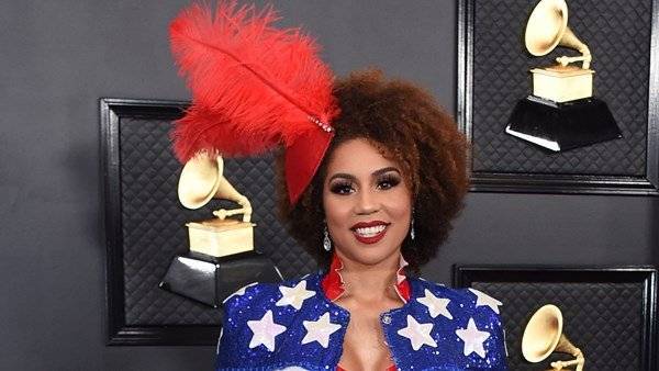 Singer Joy Villa wears another pro-Trump outfit at the Grammys - www.breakingnews.ie - USA