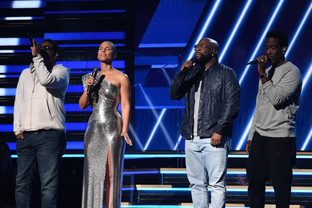 Watch 2020 Grammy Awards Host Alicia Keys Pay Emotional Tribute to Kobe Bryant - www.tvguide.com
