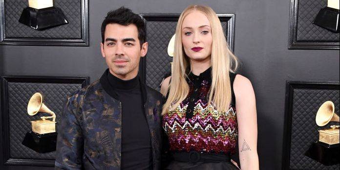 Sophie Turner and Joe Jonas Looked Chic in Black at the 2020 Grammys - www.elle.com