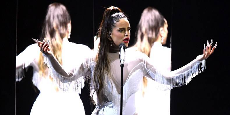 Grammys 2020: Watch Rosalía Perform “Juro Que” and “Malamente” - pitchfork.com