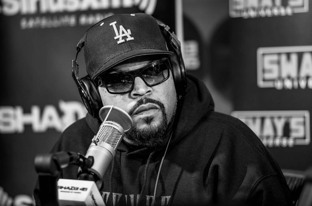 Ice Cube Texted Kobe Bryant to See If He'd Respond Following His Tragic Death - www.billboard.com - Los Angeles - California