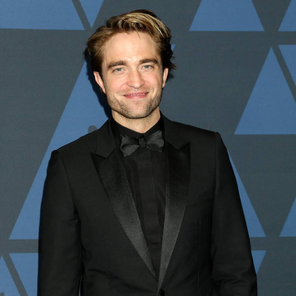 Robert Pattinson hates growing facial hair for movie roles - www.peoplemagazine.co.za - city Lost