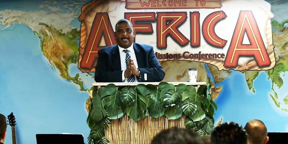 Pastor Bougardt spews anti-gay hate at Steven Anderson’s church (watch) - www.mambaonline.com - USA - South Africa - Arizona - city Cape Town