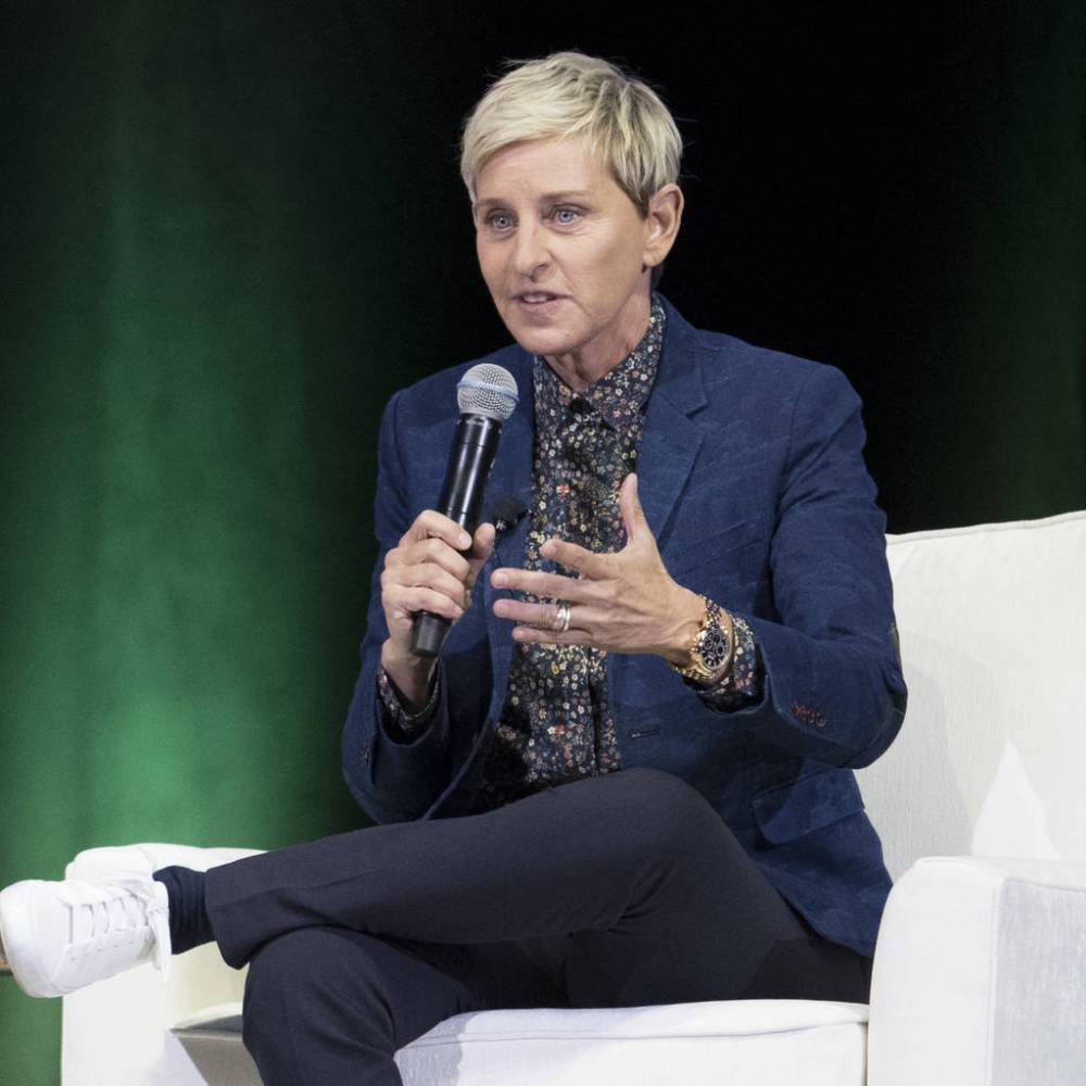 Ellen DeGeneres breaks down paying tribute to Kobe Bryant - www.peoplemagazine.co.za - California