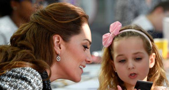 Kate Middleton indulges in her favourite hobby photography as she teaches kids at children's hospital - www.pinkvilla.com