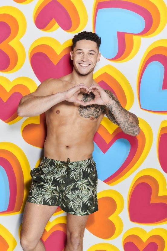 Love Island fans in hysterics as Callum walks into a glass door in unseen clip - www.celebsnow.co.uk - Manchester