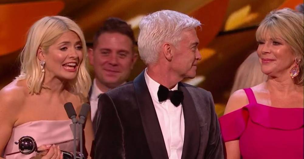 Phillip Schofield and Ruth Langsford feud spills onto NTAs stage with tense speech - www.dailyrecord.co.uk