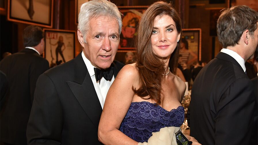 Alex Trebek’s wife Jean reveals hardest part of his cancer battle: ‘When I see him in pain, I can’t help’ - www.foxnews.com