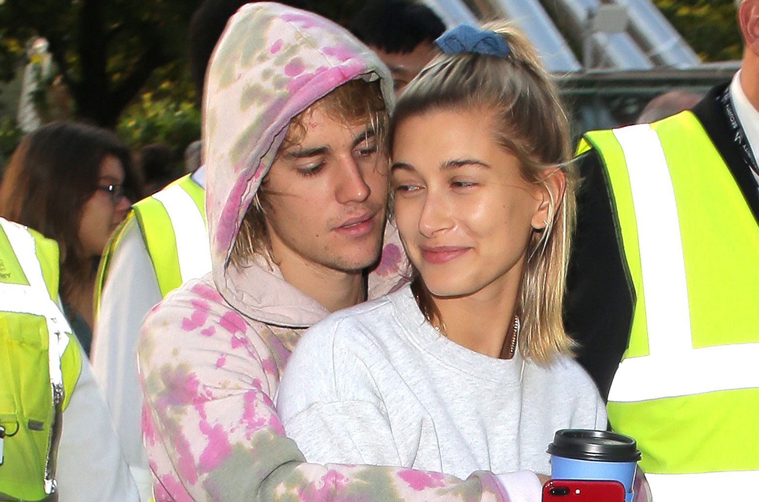 Justin &amp; Hailey Bieber Kick Off 2020 With a Sweet Kiss: See Their Photos - www.billboard.com