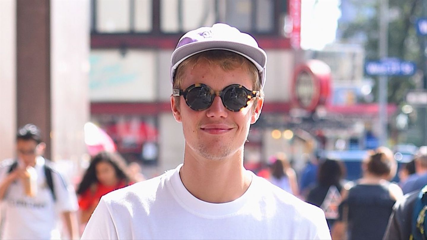 Justin Bieber Grows Up Before Our Very Eyes In First-Ever TikTok - www.mtv.com
