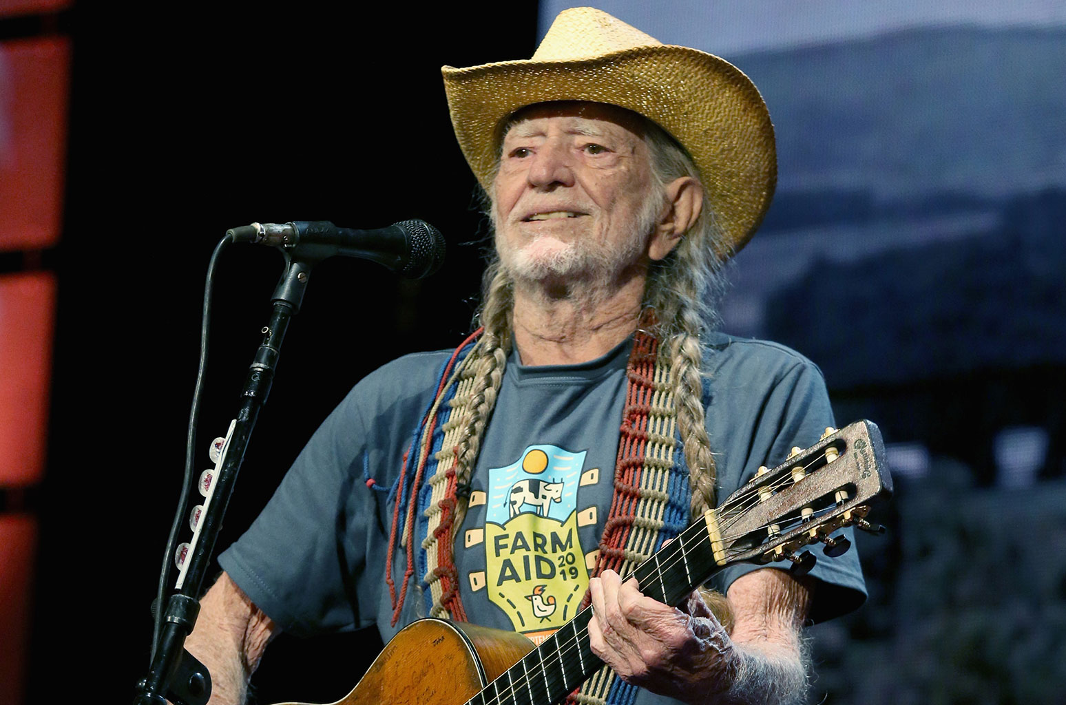 There's a Hay Replica of Willie Nelson - www.billboard.com - Virginia