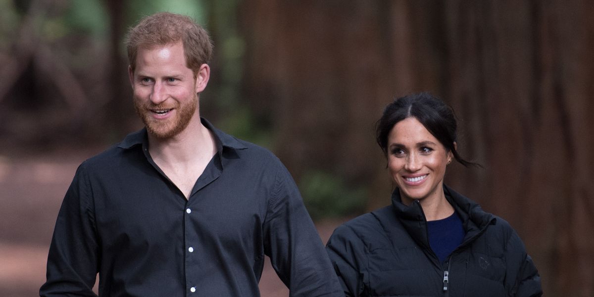 Meghan Markle Stopped and Helped a Couple Struggling to Take a Photo While on a Hike in Canada - www.elle.com - Canada - county Spencer