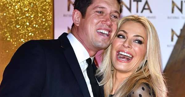 NTAs 2020: Tess Daly and Vernon Kay put on a united front as they make rare red carpet appearance together - www.msn.com