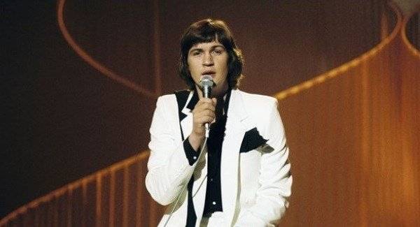 Whats Another 40 Years? Johnny Logan to mark Eurovision win anniversary on Late Late - www.breakingnews.ie