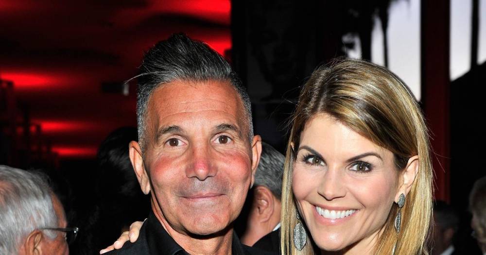 Lori Loughlin and Mossimo Giannulli list house for $28M - www.wonderwall.com - Los Angeles - Los Angeles