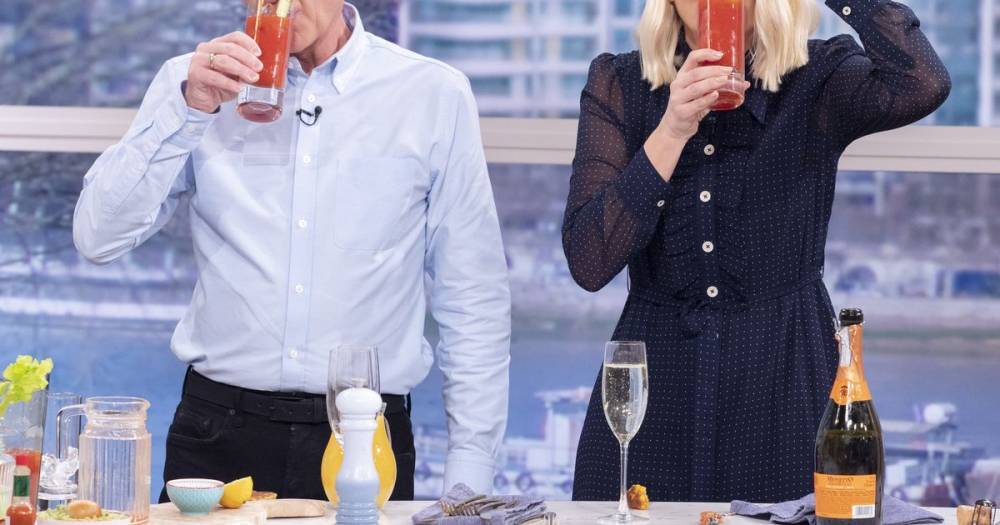 Holly Willoughby and Phillip Schofield accused by This Morning viewers of exaggerating their NTA hangovers - www.ok.co.uk