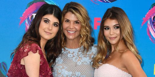 Lori Loughlin Just Hired a Prison Consultant to Educate Her In the Event She Serves Jail Time - www.cosmopolitan.com