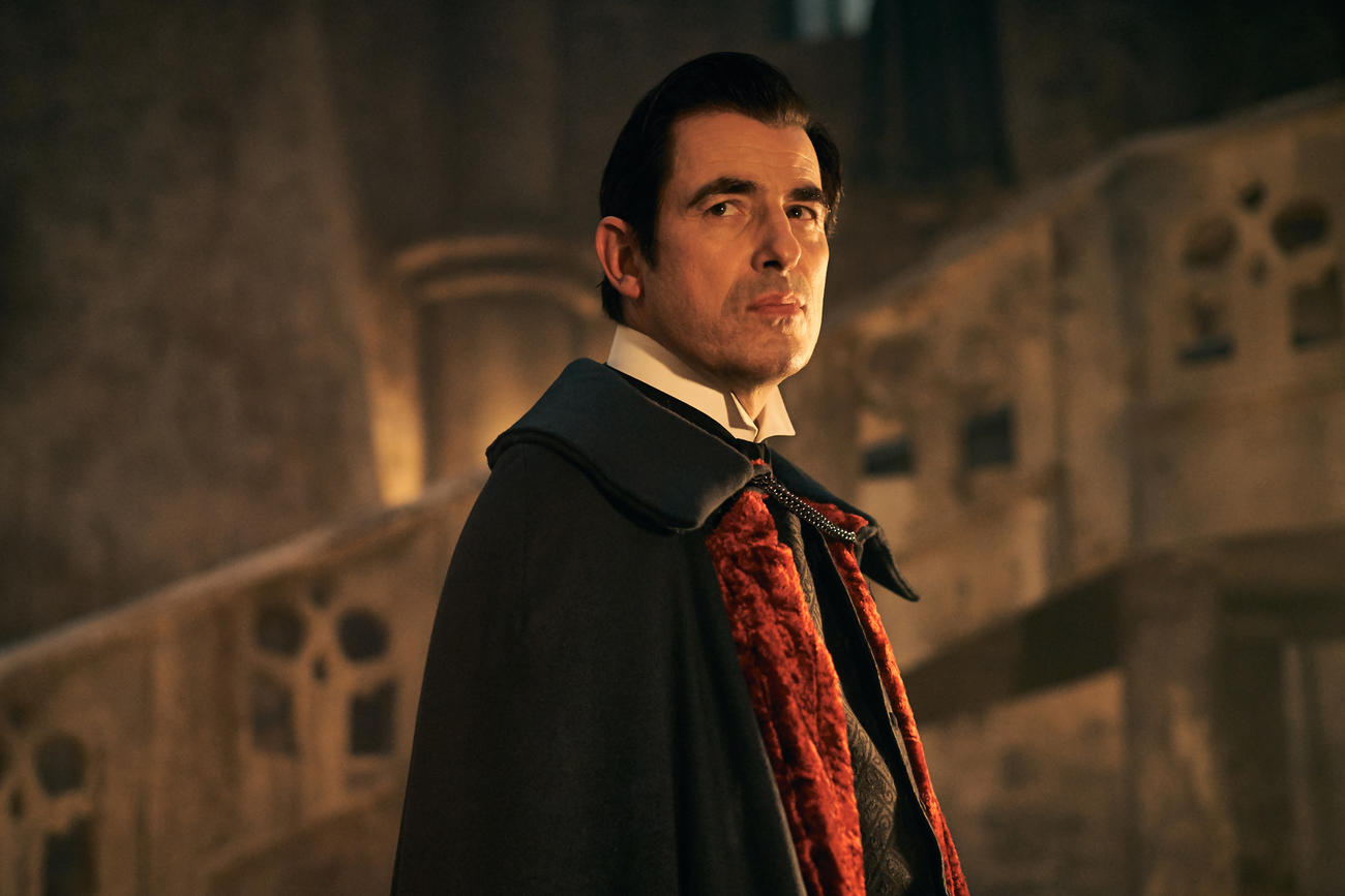 Dracula Review: Netflix's Occasionally Fun Remix Is a Nosedive Into Absurdity - www.tvguide.com