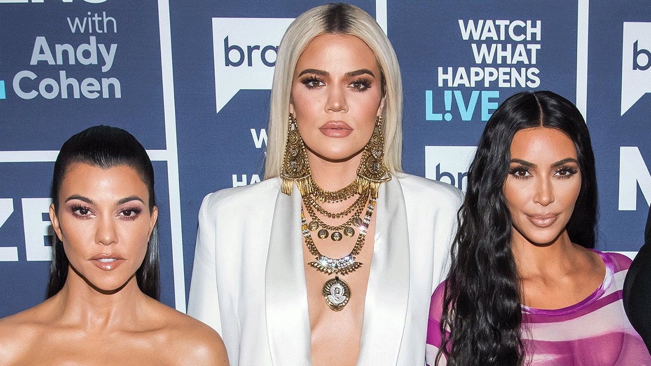 Kim Kardashian Shares Flashback Photo of Her With Sisters Khloe and Kourtney in Matching Outfits: 'Triplets' - www.etonline.com