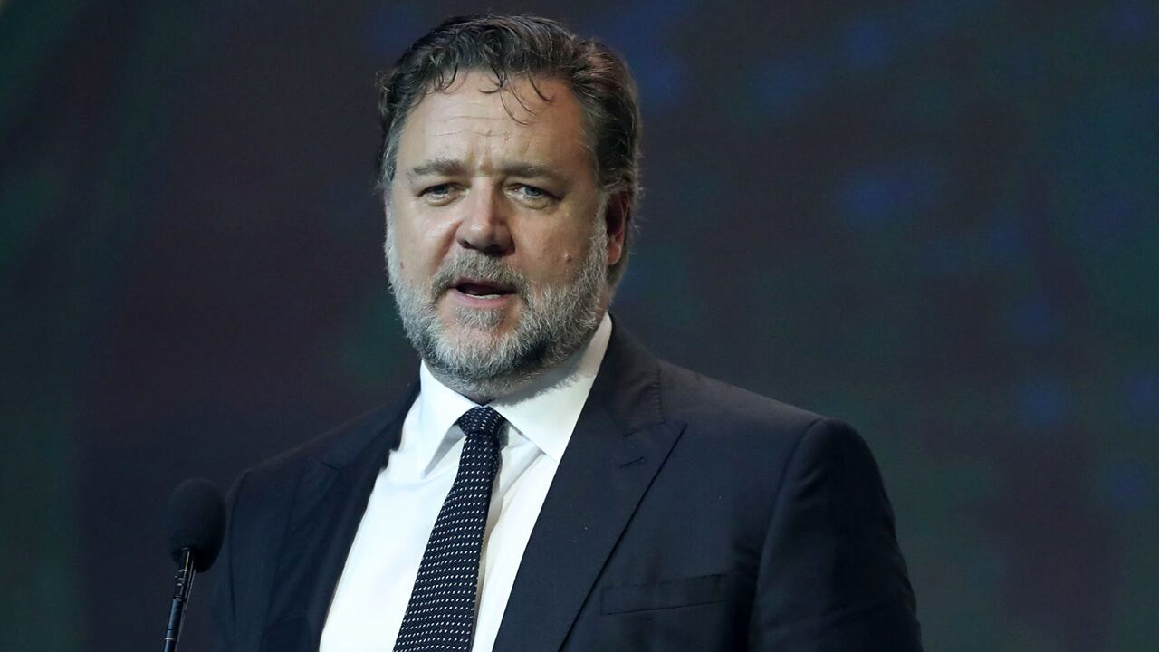 Russell Crowe to miss Golden Globe Awards due to devastating wildfires in Australia: report - www.foxnews.com - Australia