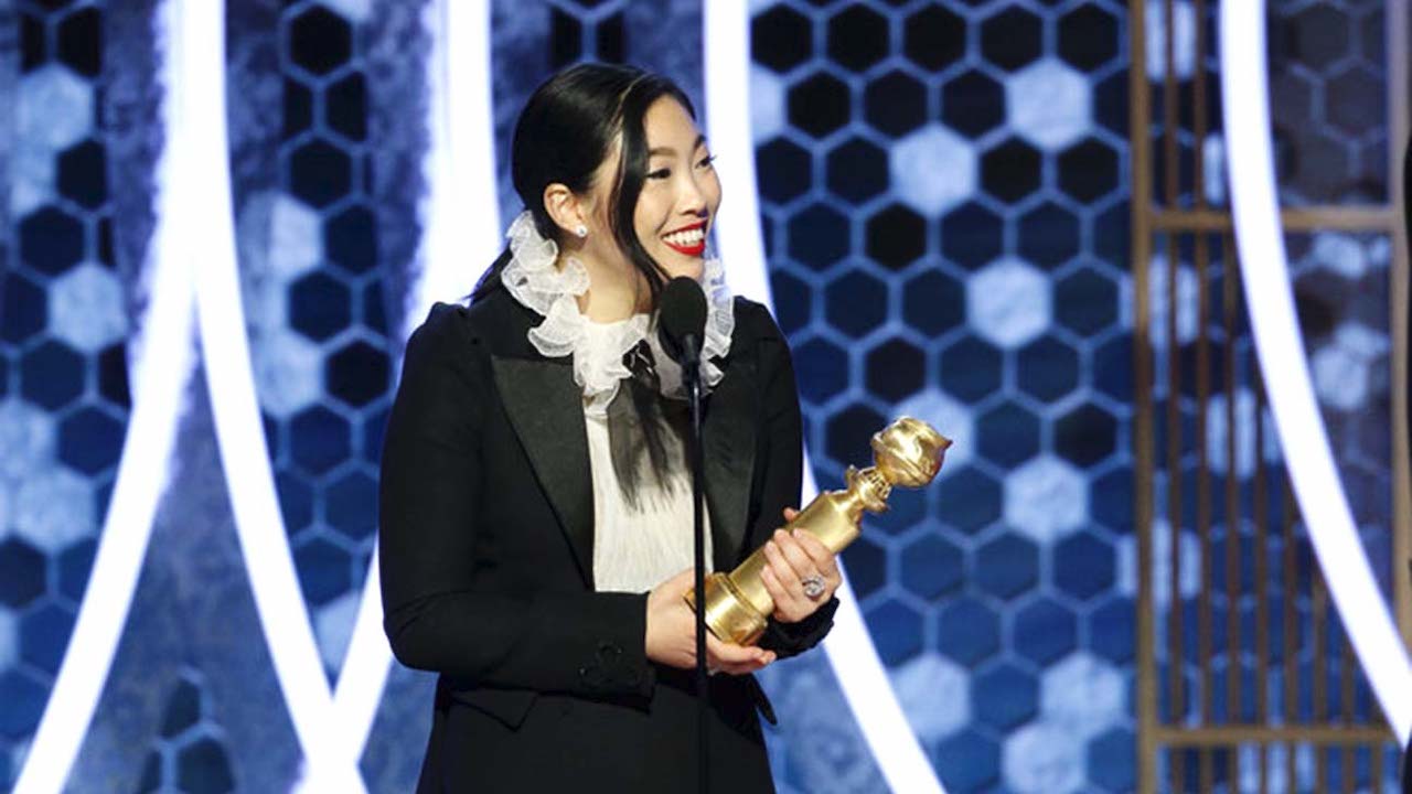 Awkwafina Makes History With Best Actress Win at the Golden Globes - www.hollywoodreporter.com