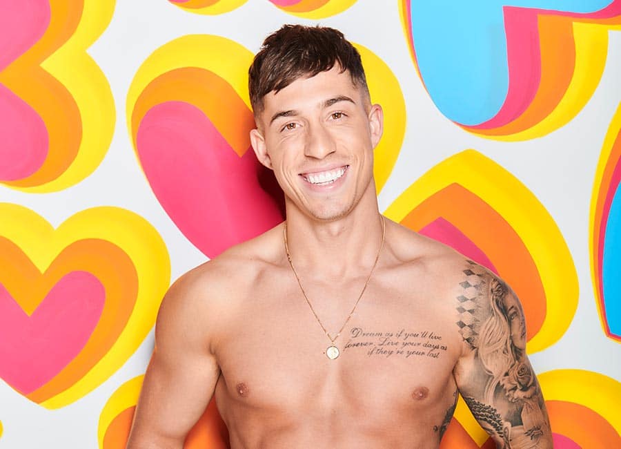 Let’s hear it for the boys! Meet the hunks that are headed for Winter Love Island - evoke.ie - London