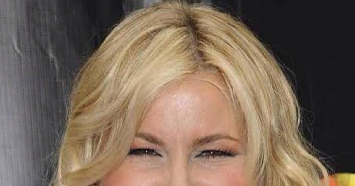 YAY! Jennifer Coolidge "would love" to be part of Legally Blonde 3 - www.ahlanlive.com