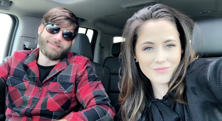 Jenelle Evans’ Husband David Eason Removes Wedding Ring After Abuse Allegations - www.hollywoodnewsdaily.com
