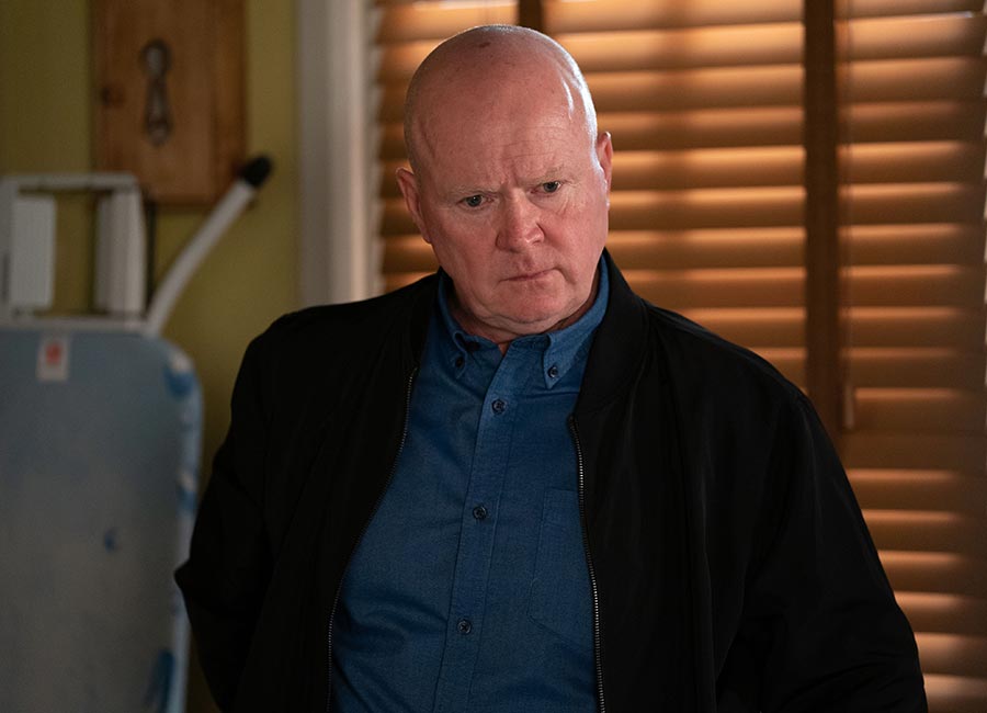 EastEnders SPOILERS: Will Phil Mitchell get arrested as Keanu disappears? - evoke.ie