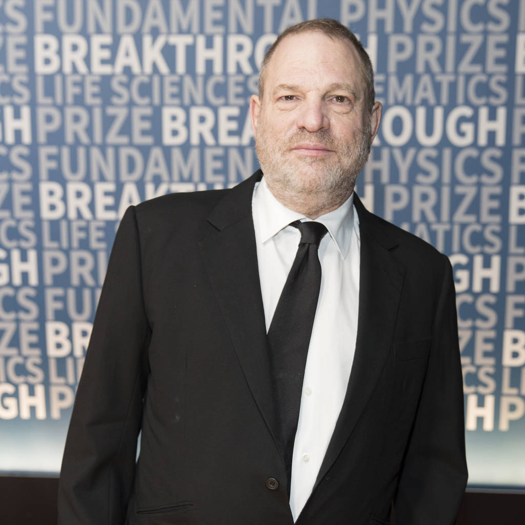 Harvey Weinstein threatened with jail over courtroom cell phone use - www.peoplemagazine.co.za - New York