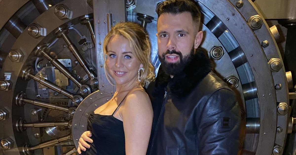Lydia Bright calls ex Lee Cronin a 'useless' birthing partner ahead of daughter’s arrival - www.ok.co.uk