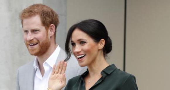 Prince Harry &amp; Meghan Markle to step back as senior members of Royal Family; to balance time between UK &amp; USA - www.pinkvilla.com - Britain