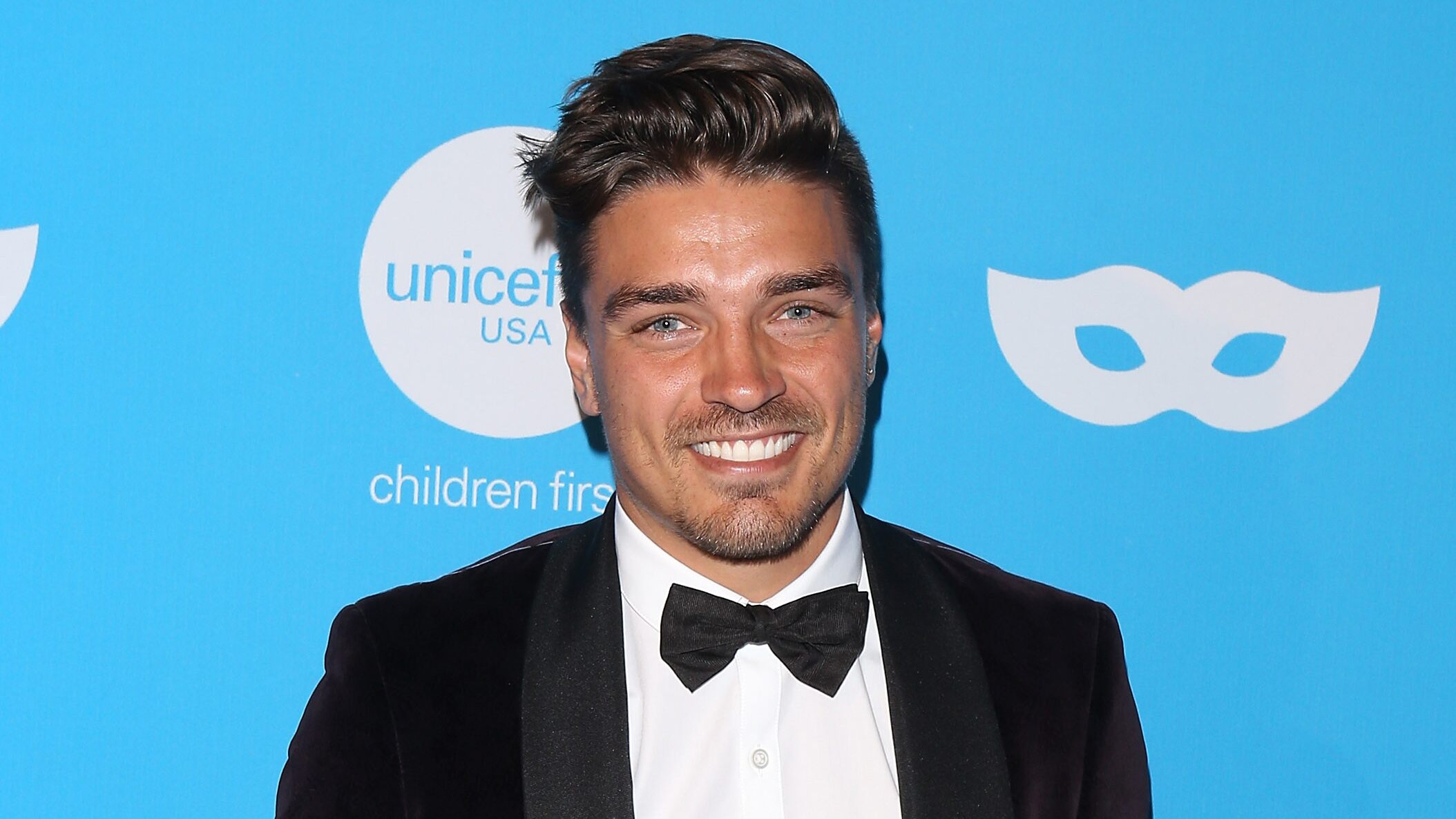 'Bachelor' star Dean Unglert details scary skiing accident that left him hospitalized: ‘I owe them my life’ - www.foxnews.com - Switzerland