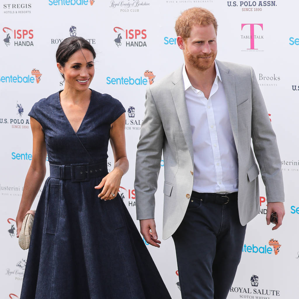 Prince Harry and Meghan, Duchess of Sussex ‘stepping back’ as senior royal family members - www.peoplemagazine.co.za - Britain - Canada