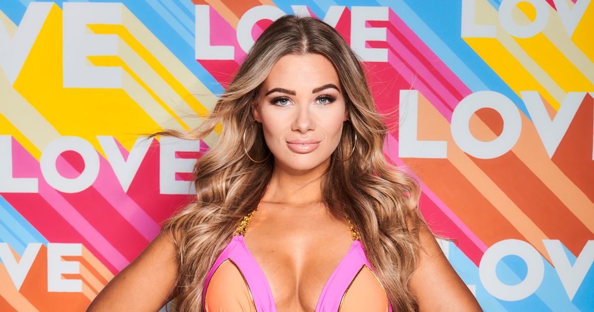 Love Island’s Shaughna Phillips quits job in a bid to find fame on ITV show - www.ok.co.uk - London