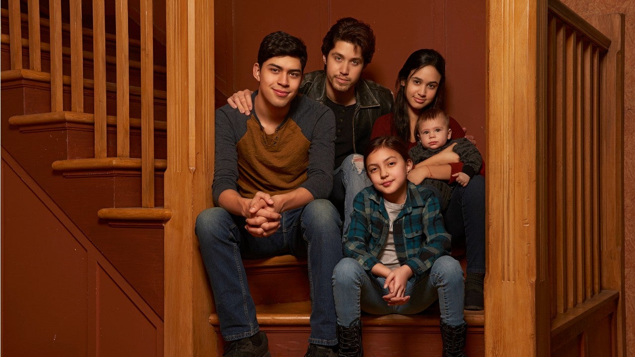 'Party of Five' Reboot Cast on Keeping the Heart-Wrenching Deportation Storyline Authentic (Exclusive) - www.etonline.com - Mexico