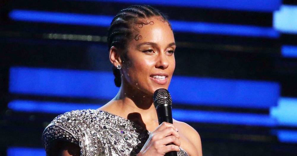 Alicia Keys’ Makeup Artist Romy Soleimani Tells Us How She Nailed the Singer’s Epic Grammys 2020 No-Makeup Makeup Looks - www.usmagazine.com