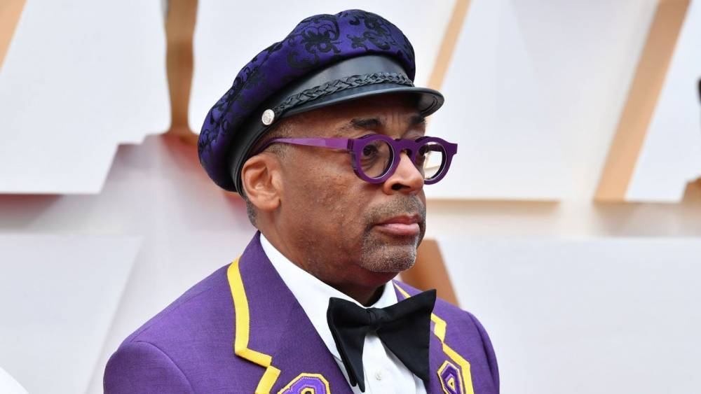 Spike Lee Honors Kobe Bryant With a Purple and Gold Suit at the Oscars - www.etonline.com - New York - Los Angeles