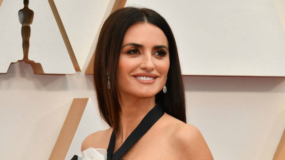 Penélope Cruz Is the Epitome of Sophistication at 2020 Oscars -- See Her Elegant Look - www.etonline.com - Spain - Hollywood