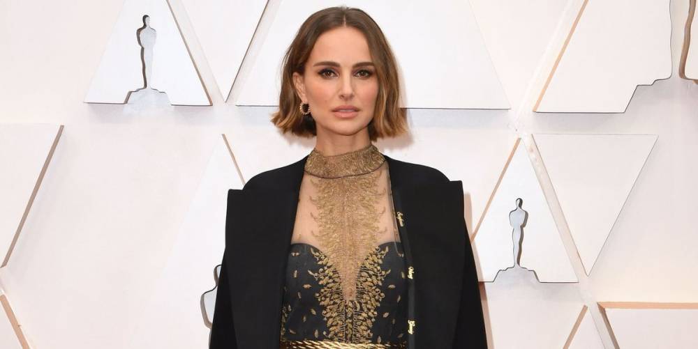 Natalie Portman Throws Shade at the Oscars's Diversity Problem With Her Cape - www.harpersbazaar.com