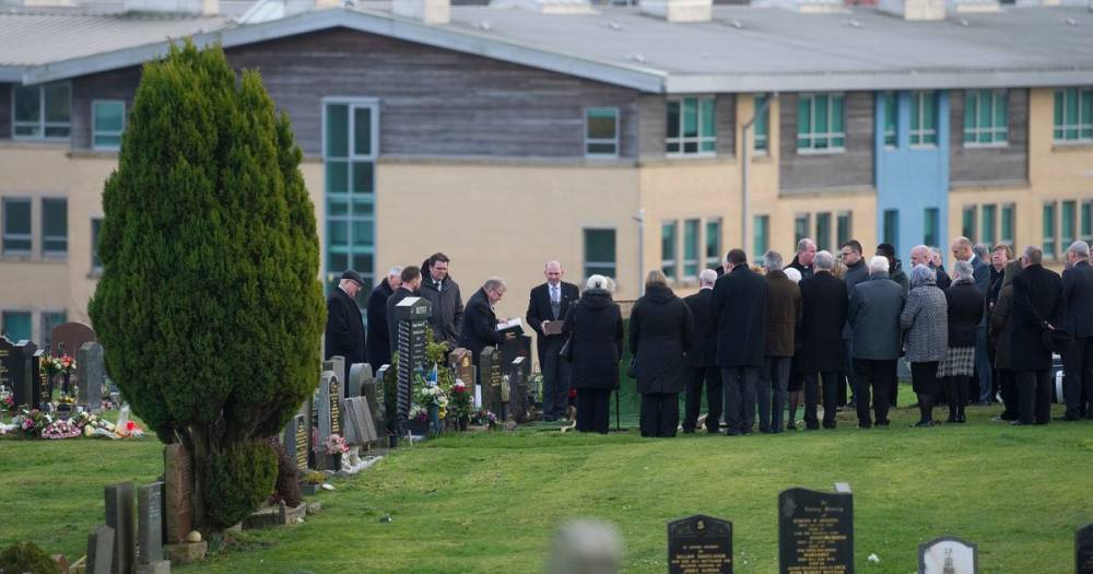 Disgraced priest Thomas Mullen's funeral attracts hundreds of mourners despite child abuse probe - www.dailyrecord.co.uk - Scotland