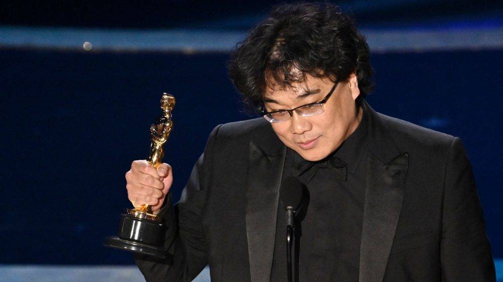 ‘Parasite’s Bong Joon Ho Praises Martin Scorsese, Quentin Tarantino Upon Accepting Oscar For Best Director - deadline.com