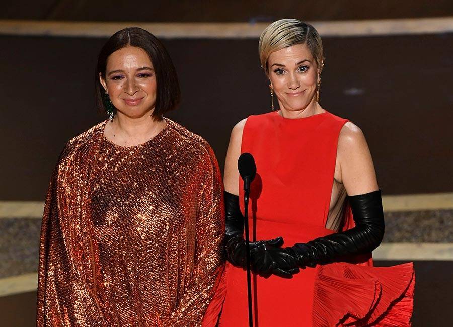 Calls for Maya Rudolph and Kristen Wiig to host 2021 Oscars erupt after presenting skit - evoke.ie