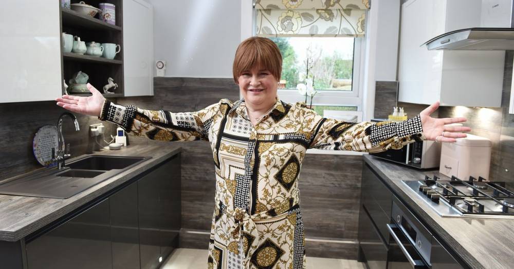 Inside Susan Boyle's modest childhood council house where she has lived for 60 years – EXCLUSIVE - www.ok.co.uk - Britain - Scotland - Indiana