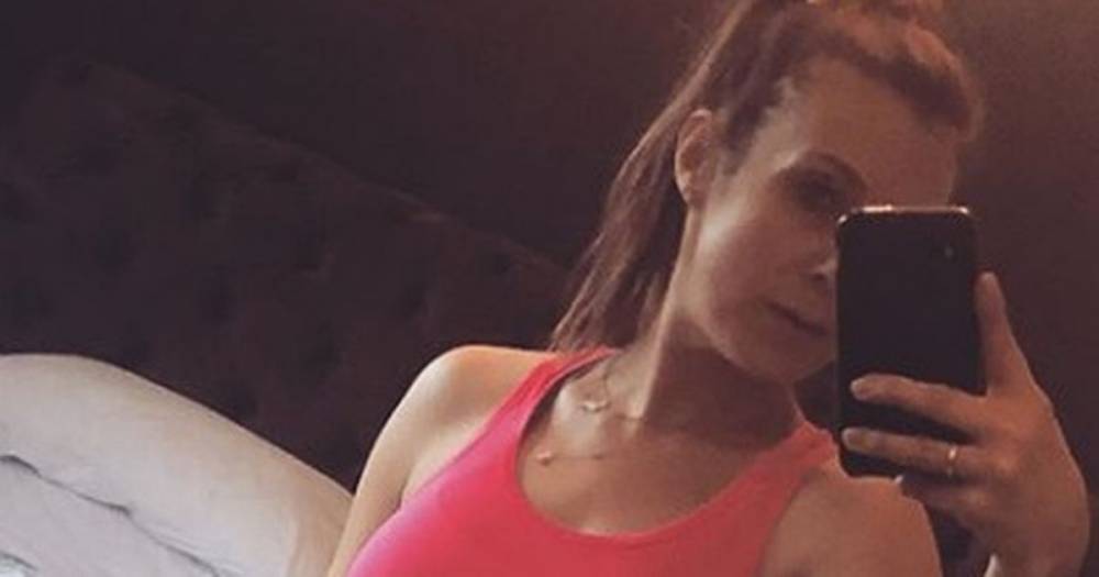Kym Marsh sparks abs envy as she shows off her incredible six pack - www.manchestereveningnews.co.uk