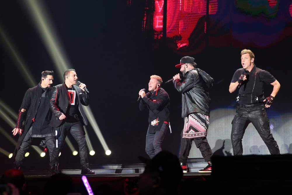 Backstreet Boys extend DNA World Tour new summer dates - nypost.com - New York - USA - Mexico - Canada - county Jones