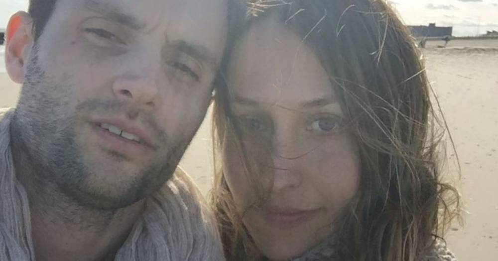 You star Penn Badgley’s wife Domino announces pregnancy after two heartbreaking miscarriages - www.ok.co.uk