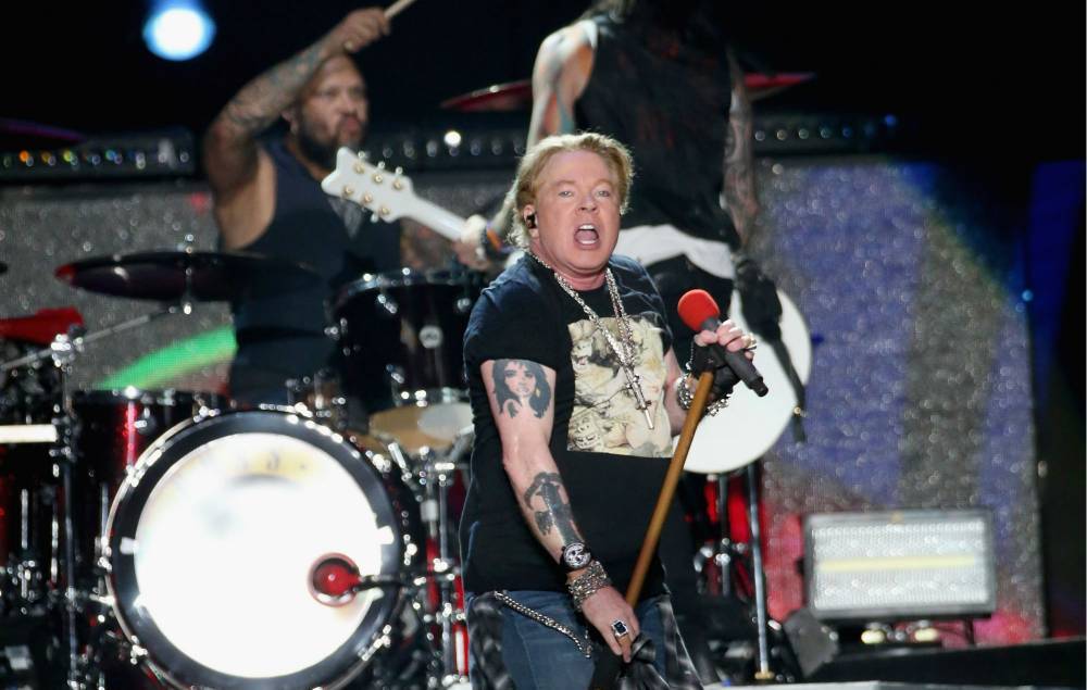 Axl Rose delivers a political message in his first tweet of the year - www.nme.com
